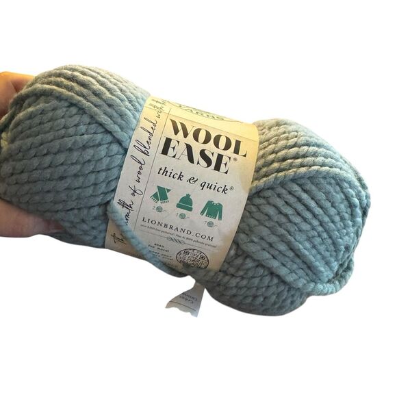 Lion Brand Wool-Ease Thick & Quick Yarn "Succulent" 6oz/170g 106yds/97m Bulky - Picture 1 of 8